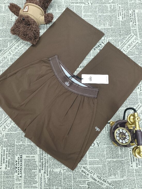 ALO Yoga Pants - Regular ALO Yoga Espresso Brown Pants Cool Girl👧🏻Office to Weekend Style🍹XS/S